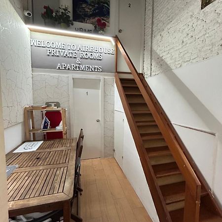 Airbhouse Private Rooms & Apartments Sevilla Eksteriør bilde