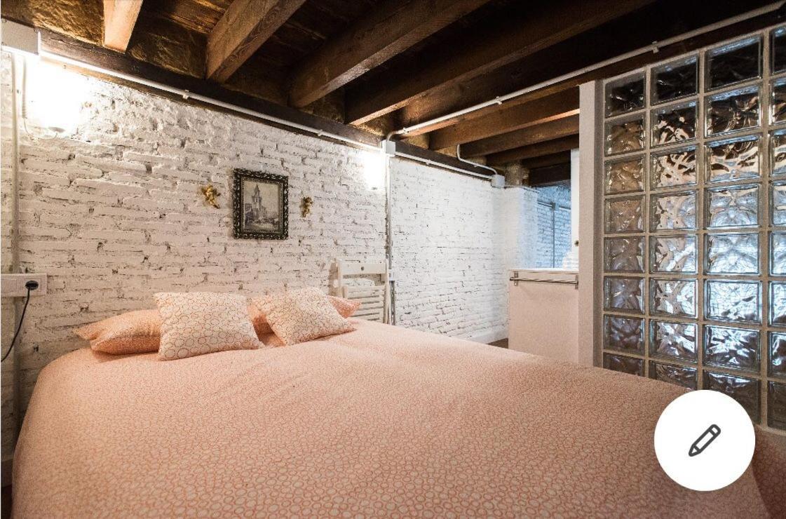 Airbhouse Private Rooms & Apartments Sevilla Eksteriør bilde