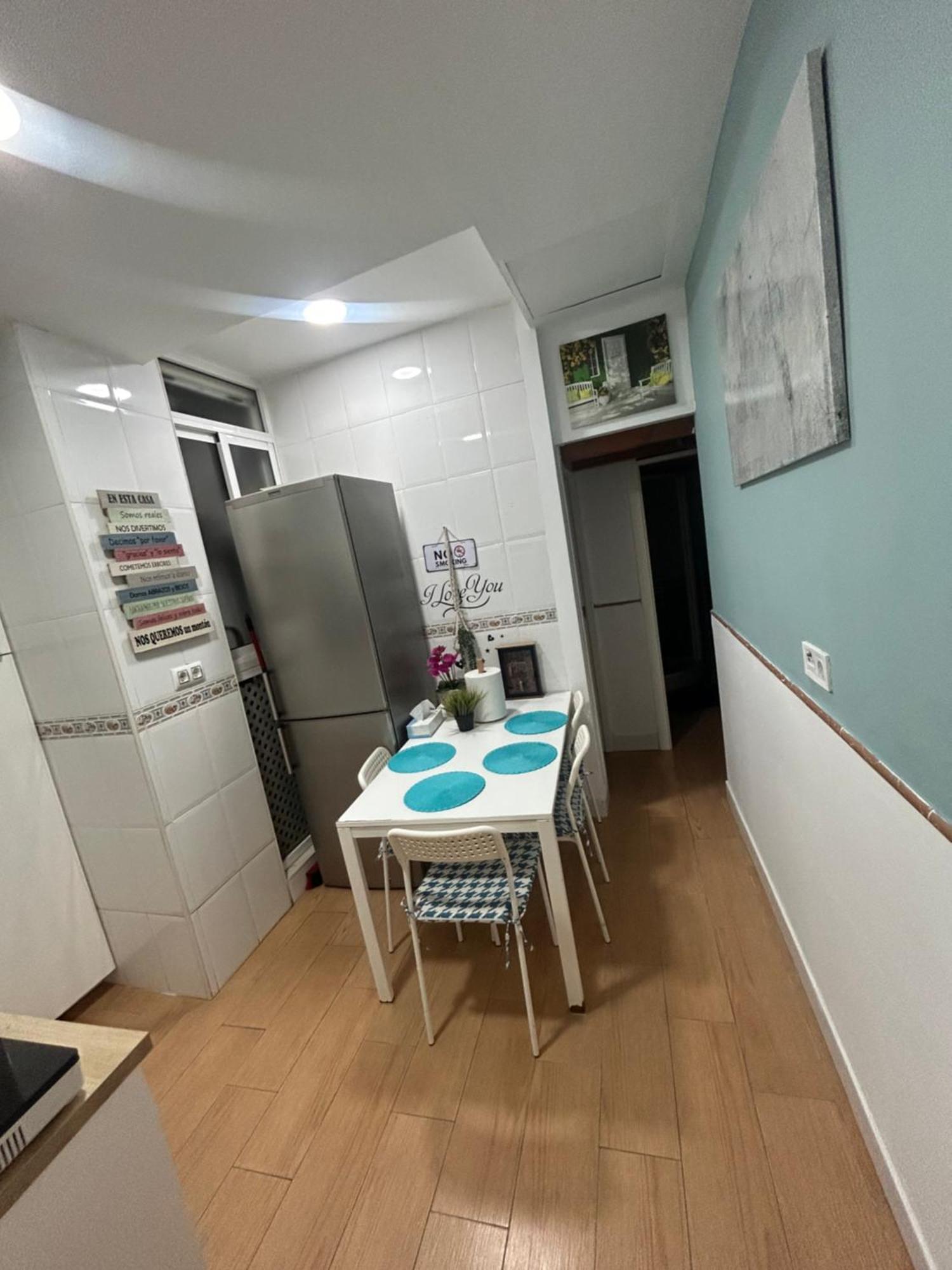 Airbhouse Private Rooms & Apartments Sevilla Eksteriør bilde